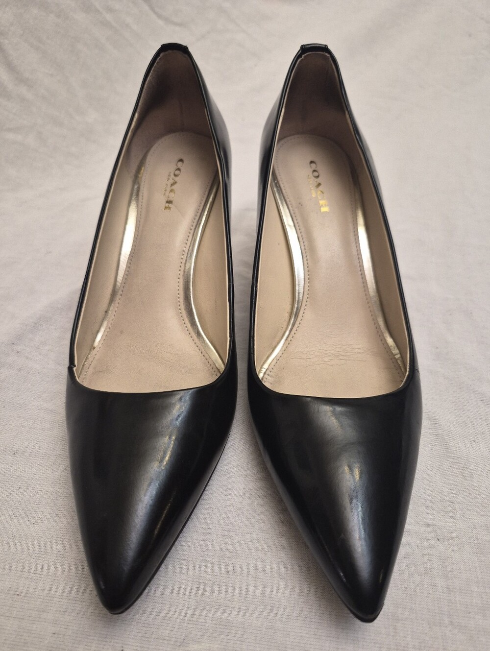 Coach Black Leather Pointed Toe Kitten Heel Pumps | Size 7.5 B